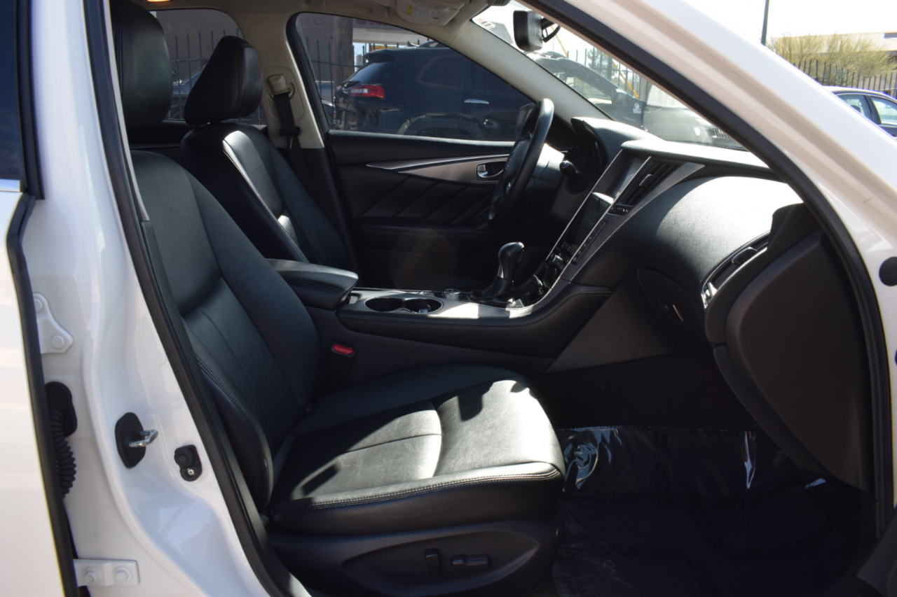 Infiniti Q50 Premium 2015