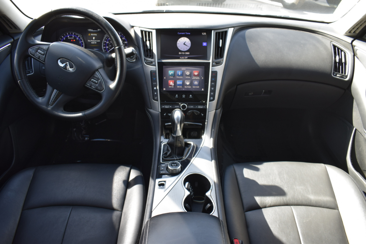 Infiniti Q50 Premium 2015
