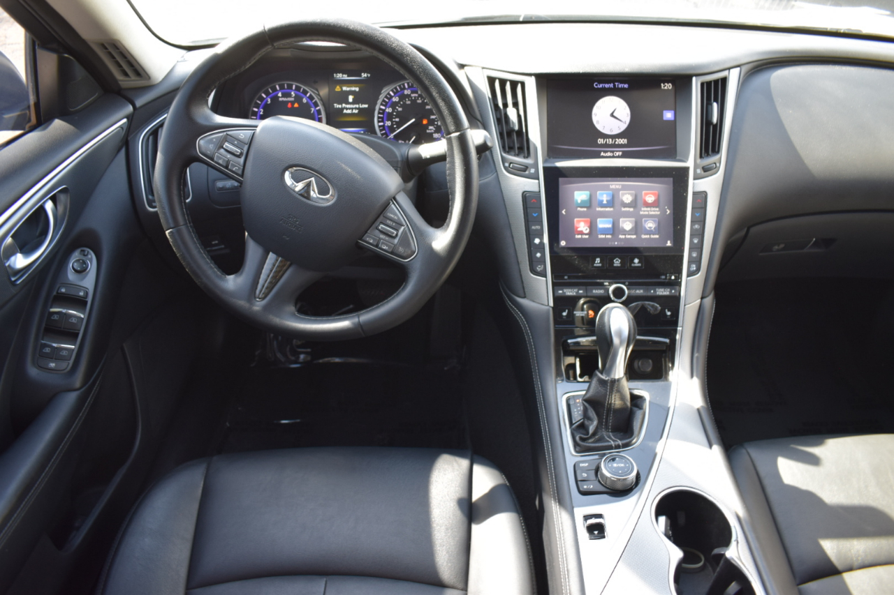 Infiniti Q50 Premium 2015