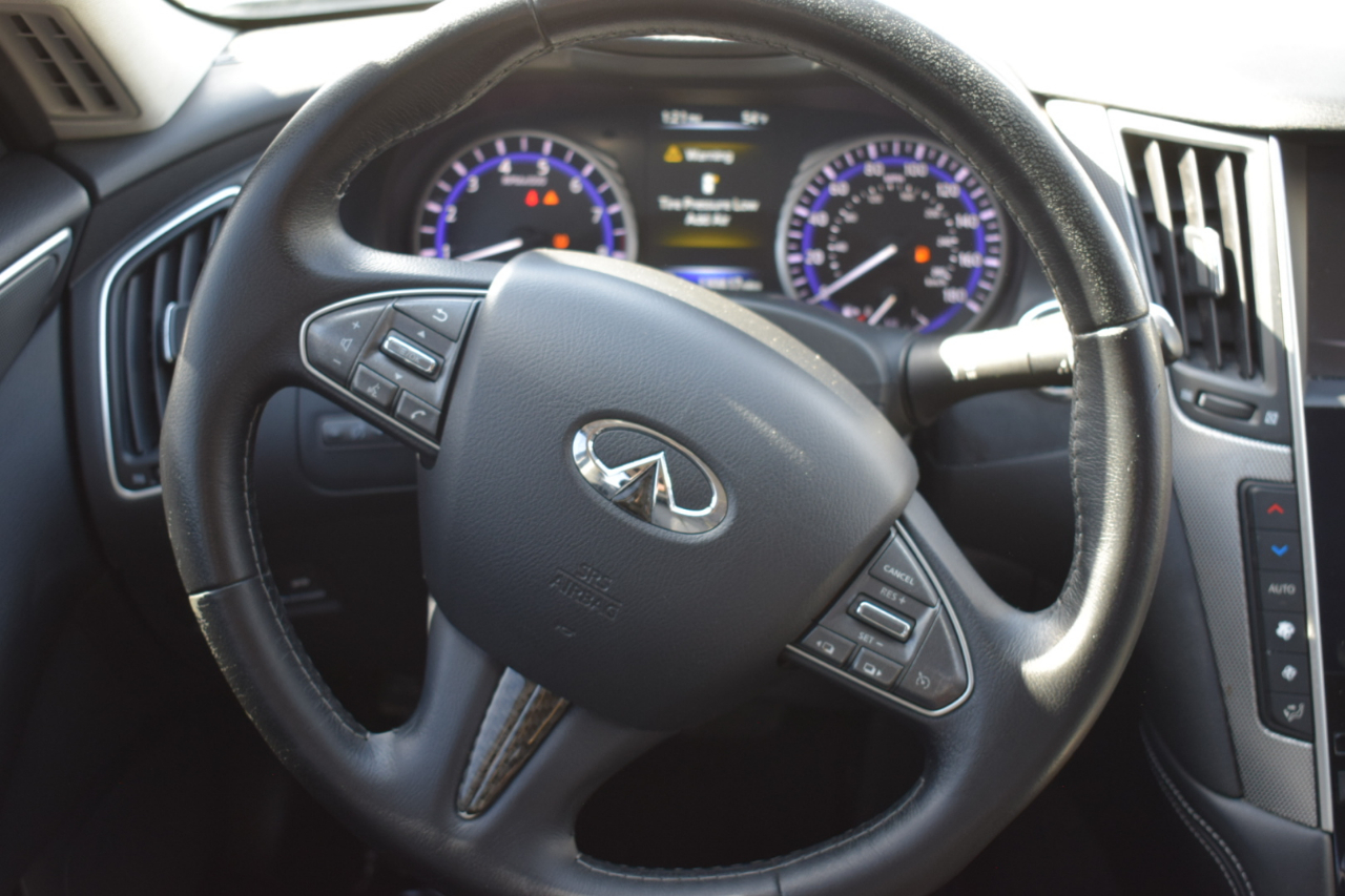 Infiniti Q50 Premium 2015