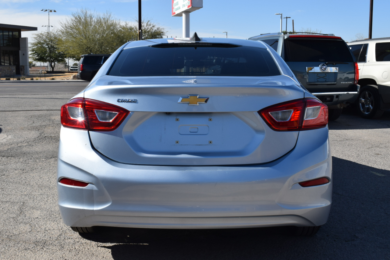 Chevrolet Cruze LS Auto 2018