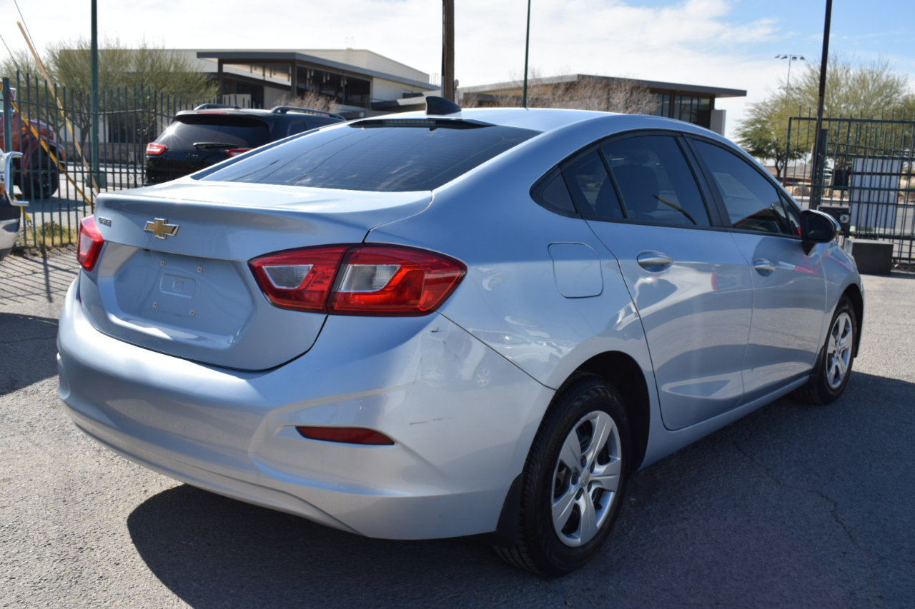 Chevrolet Cruze LS Auto 2018
