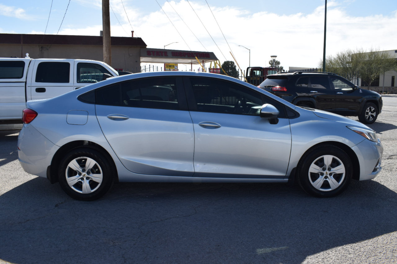 Chevrolet Cruze LS Auto 2018