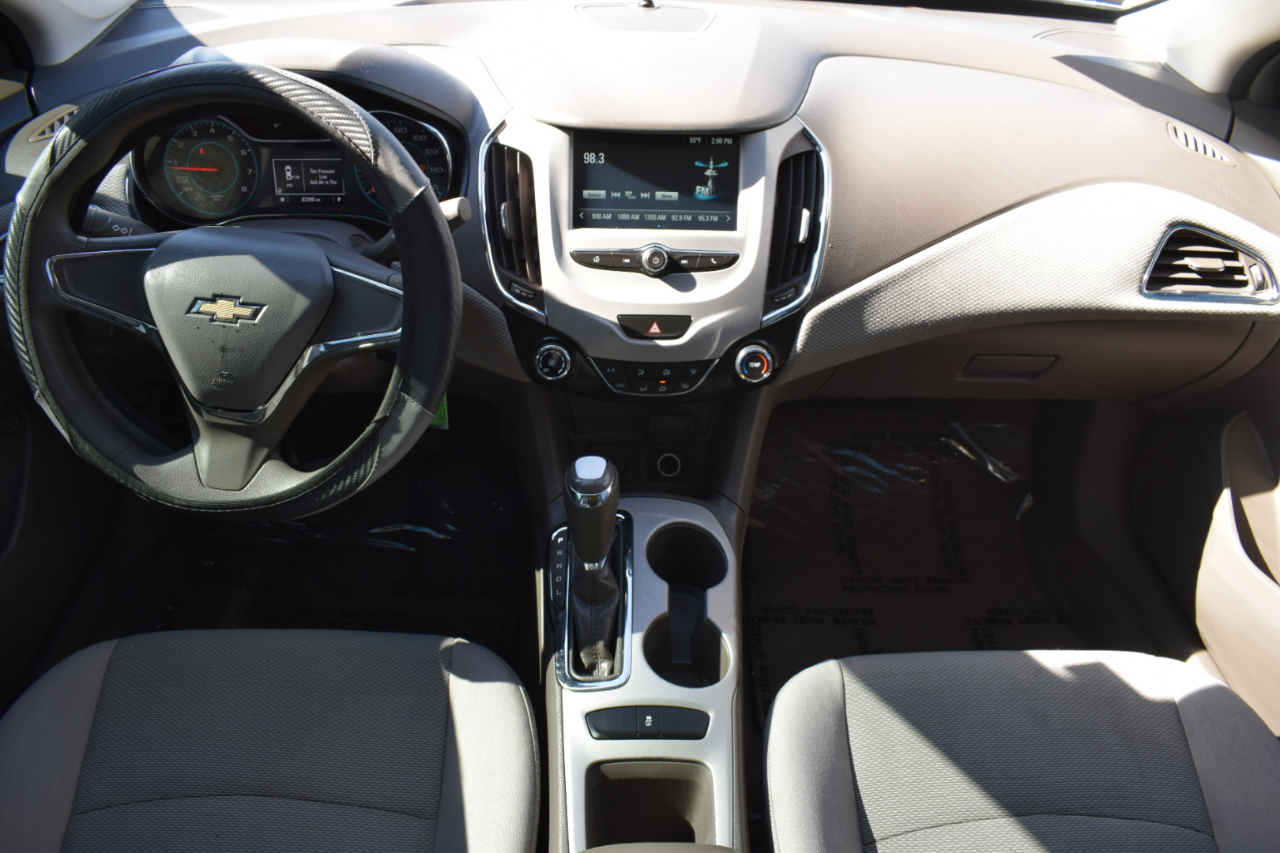 Chevrolet Cruze LS Auto 2018