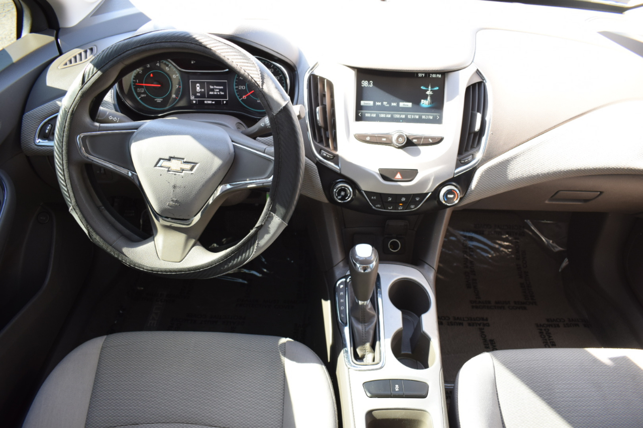 Chevrolet Cruze LS Auto 2018