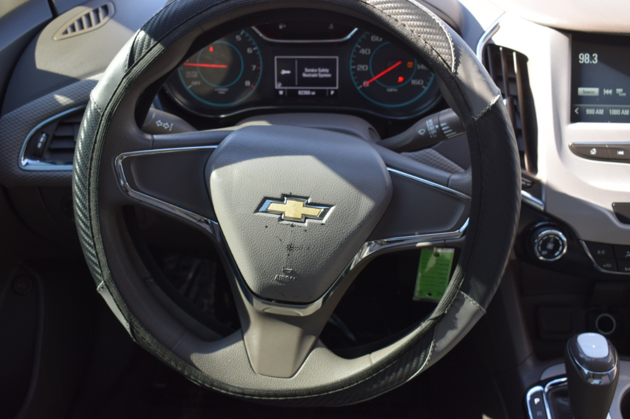 Chevrolet Cruze LS Auto 2018