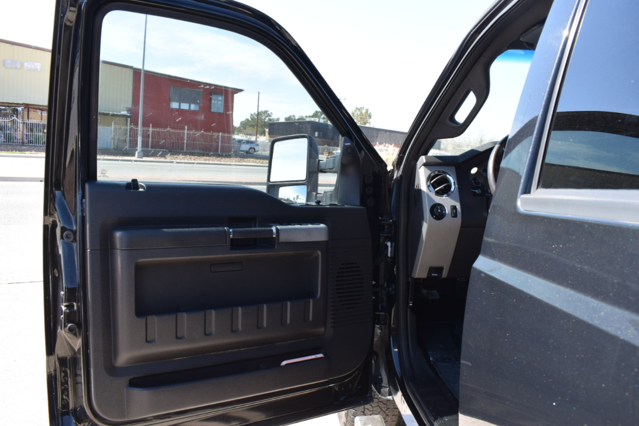 Ford F-250 SD Lariat Crew Cab 4WD 2015