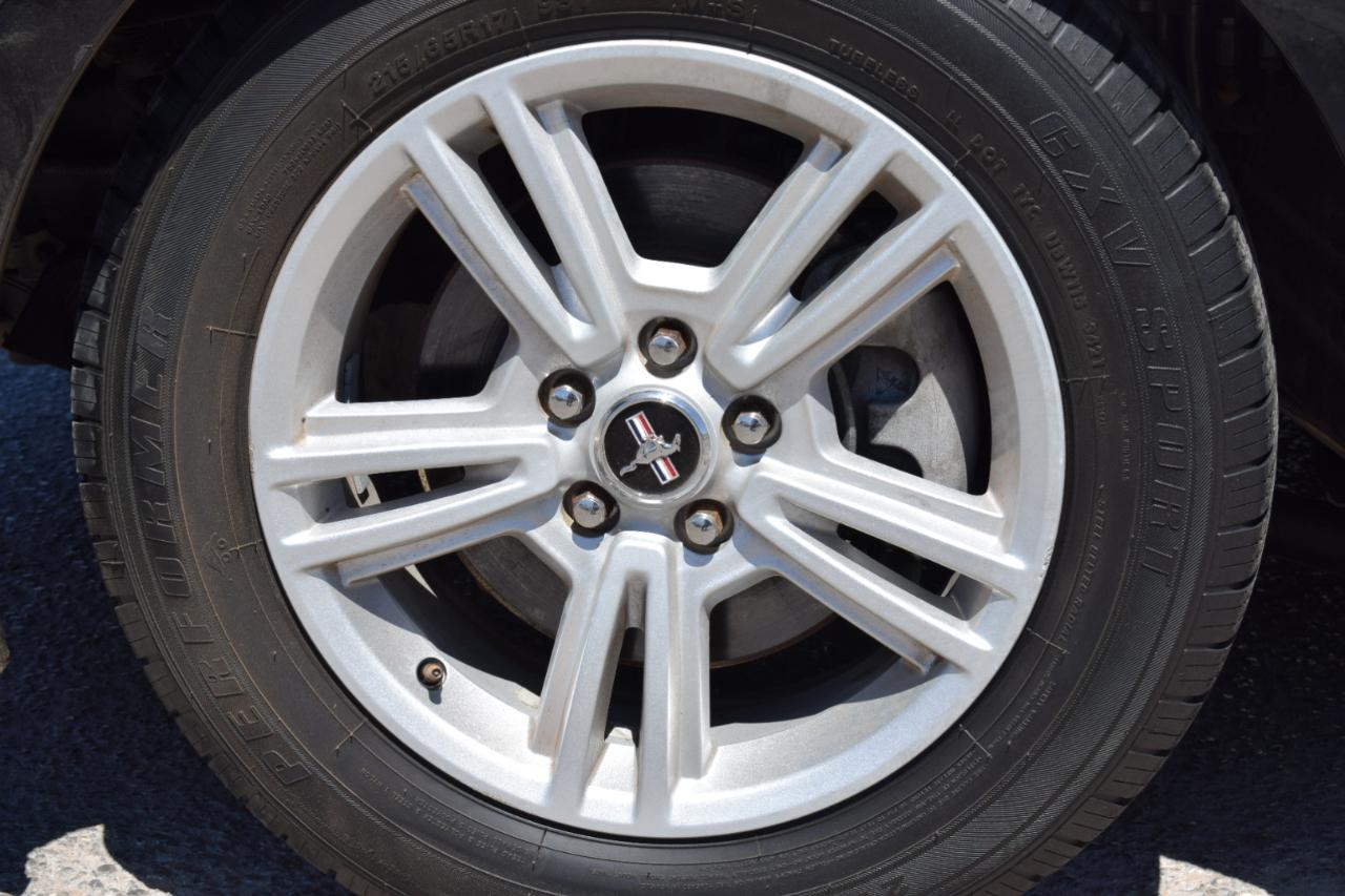 Ford Mustang V6 Coupe 2014