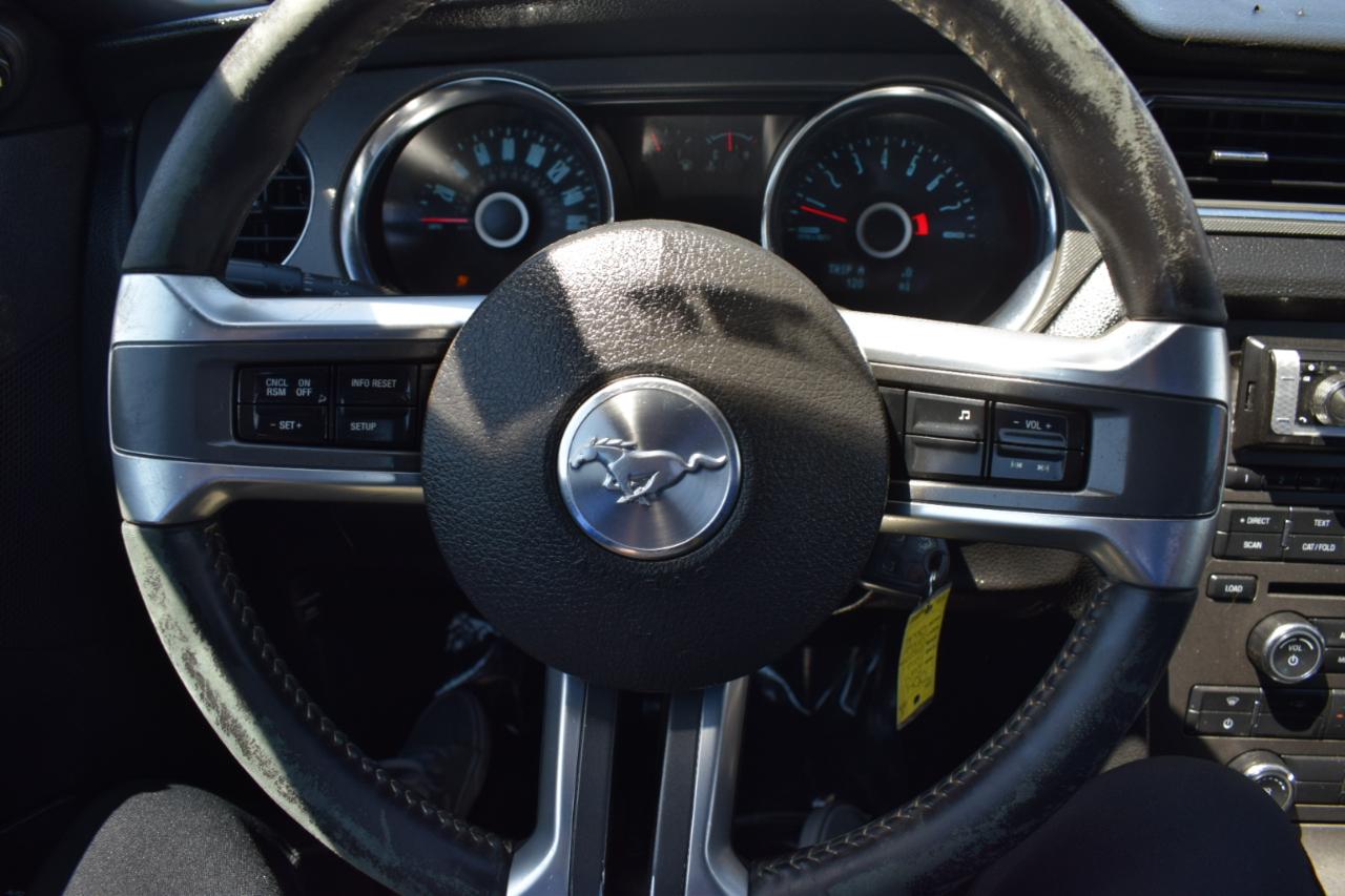 Ford Mustang V6 Coupe 2014