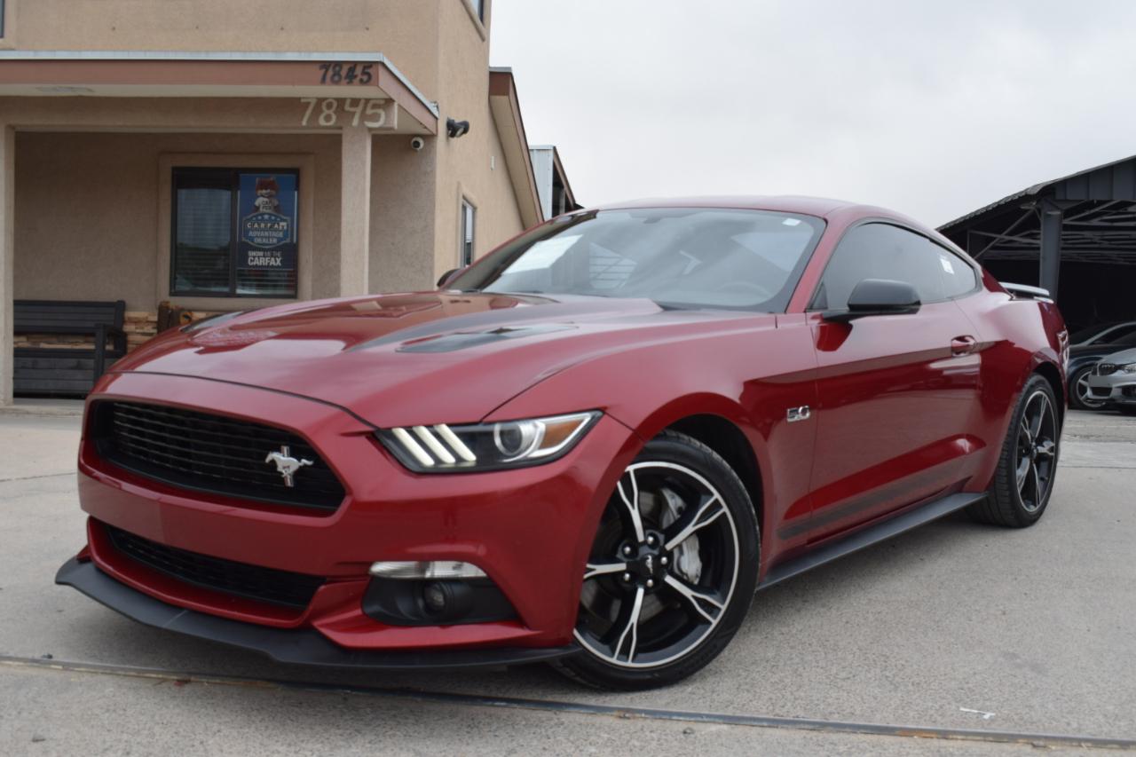 Ford Mustang GT Premium Coupe 2017