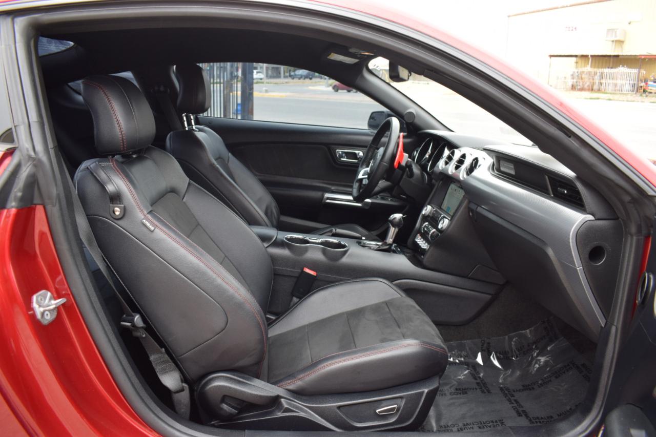 Ford Mustang GT Premium Coupe 2017