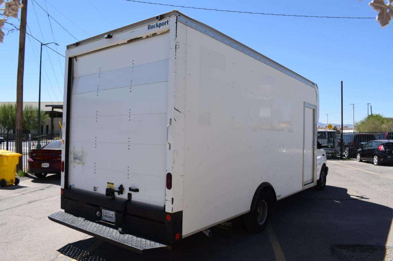 GMC Savana G4500 177 in. 2019