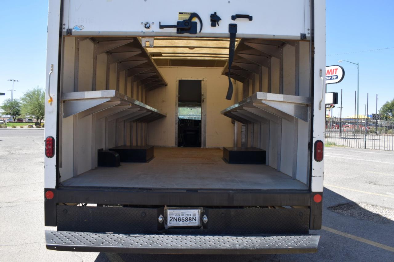 GMC Savana G4500 177 in. 2019