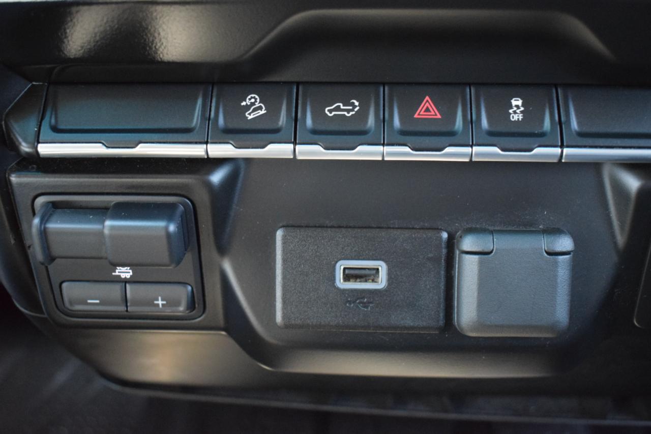 Chevrolet Silverado 1500 Custom Trail Boss Crew Cab Long Box 4WD 2019