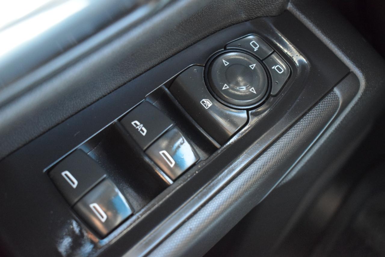 Chevrolet Silverado 1500 Custom Trail Boss Crew Cab Long Box 4WD 2019