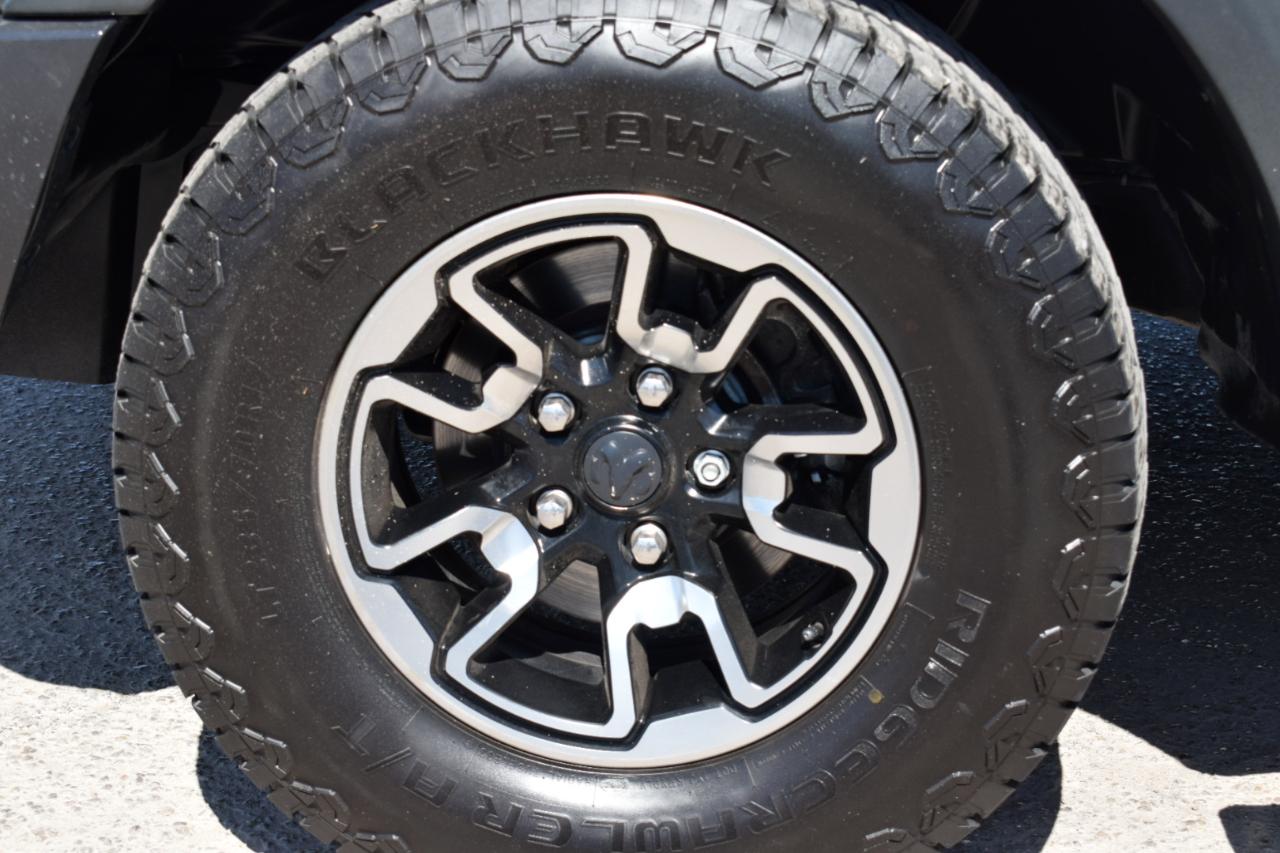 RAM 1500 Rebel Crew Cab SWB 4WD 2016