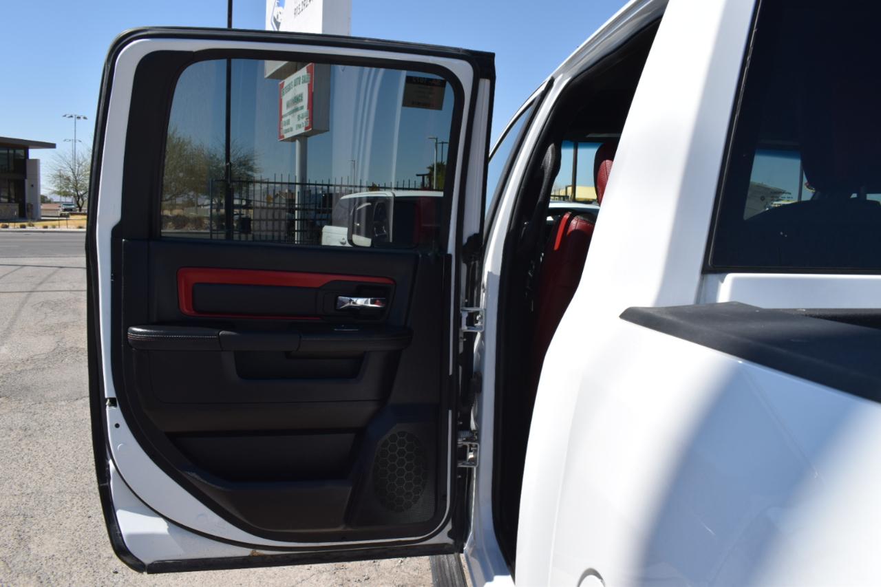 RAM 1500 Rebel Crew Cab SWB 4WD 2016