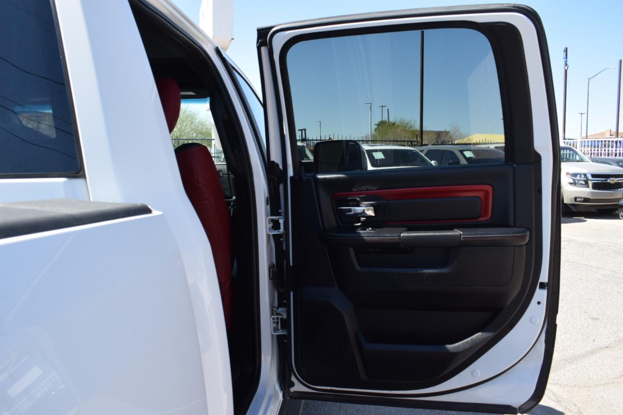 RAM 1500 Rebel Crew Cab SWB 4WD 2016