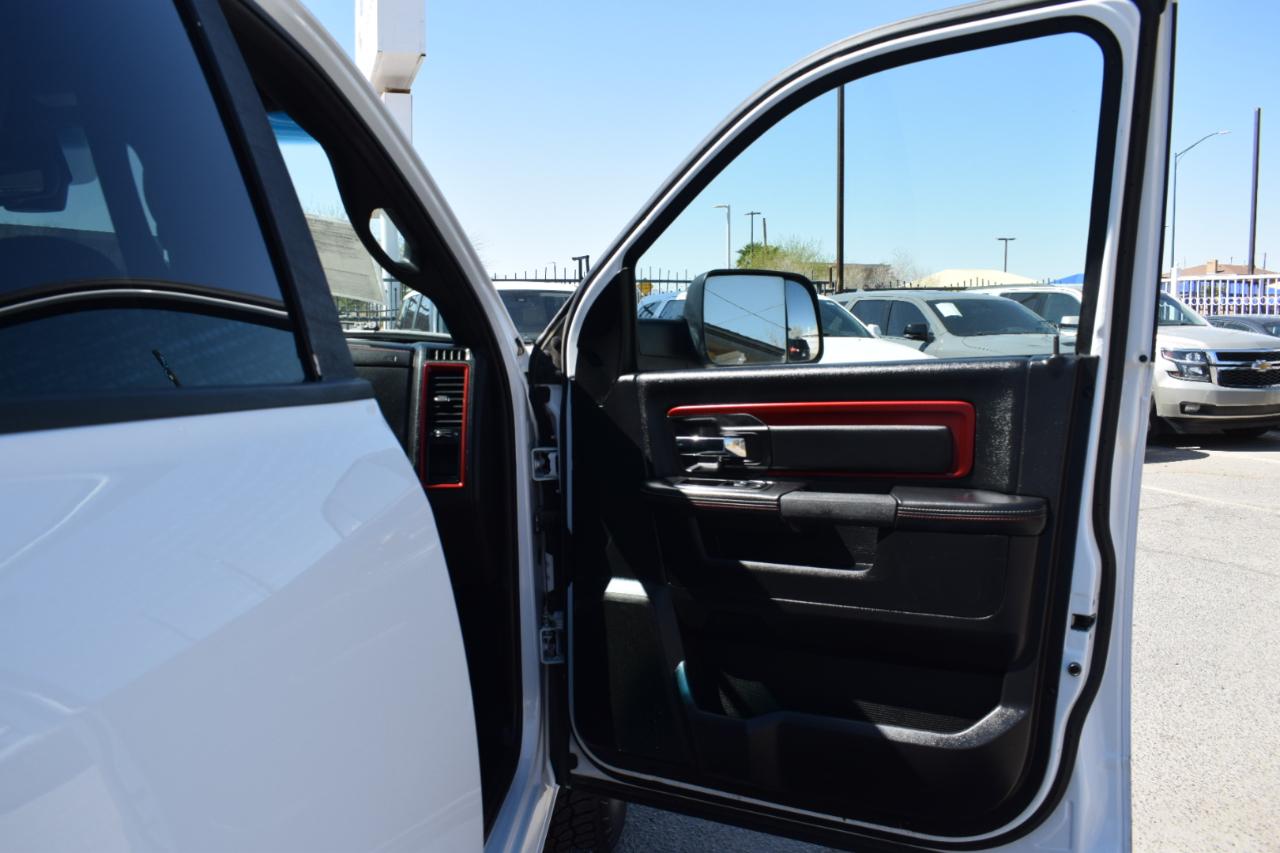 RAM 1500 Rebel Crew Cab SWB 4WD 2016