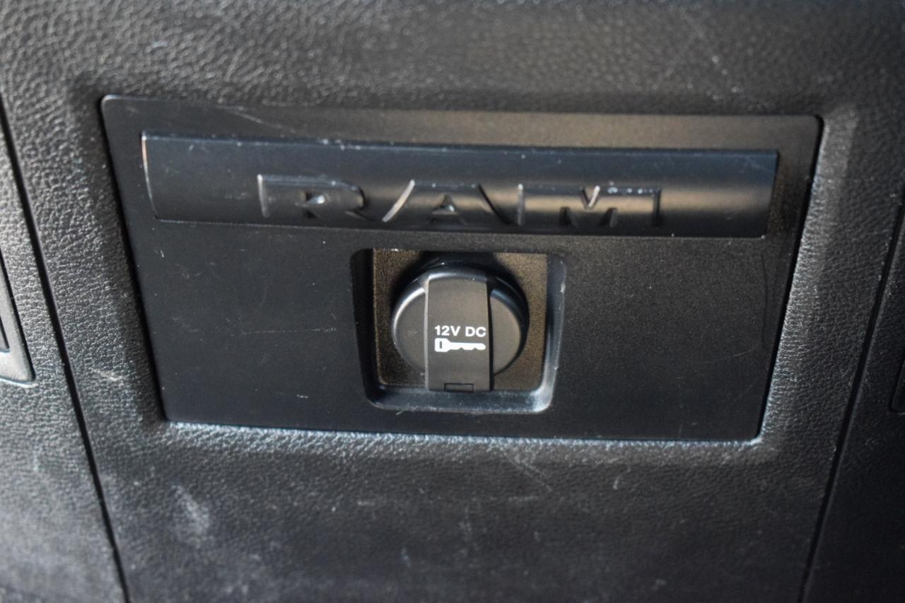 RAM 1500 Rebel Crew Cab SWB 4WD 2016