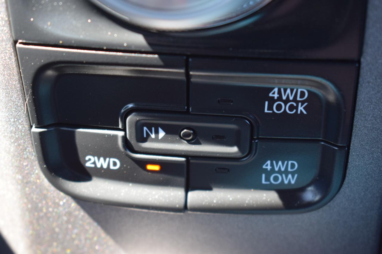 RAM 1500 Rebel Crew Cab SWB 4WD 2016