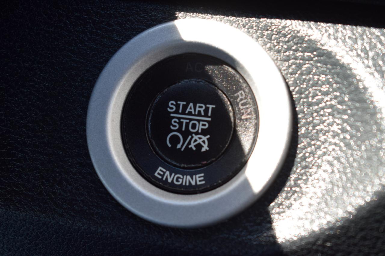 RAM 1500 Rebel Crew Cab SWB 4WD 2016