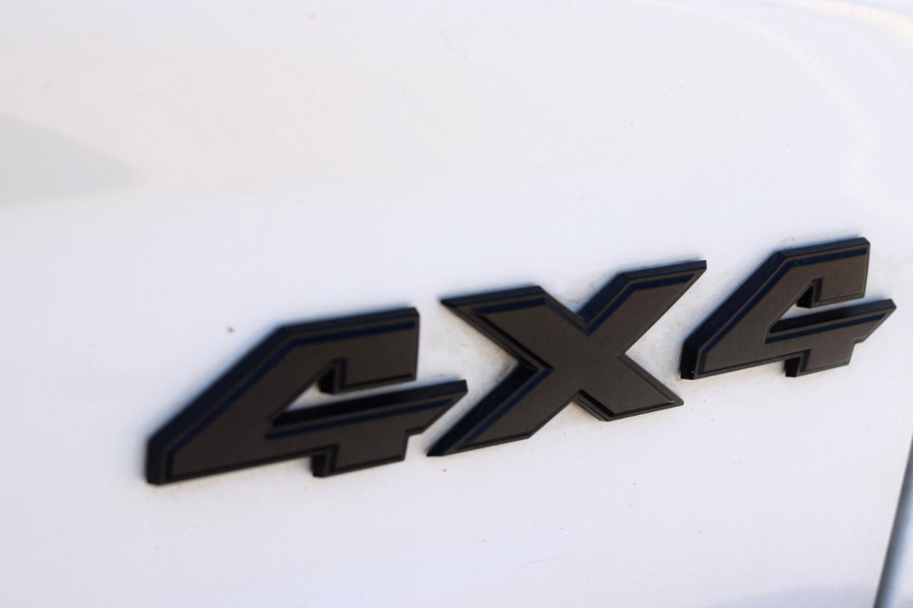 RAM 1500 Rebel Crew Cab SWB 4WD 2016