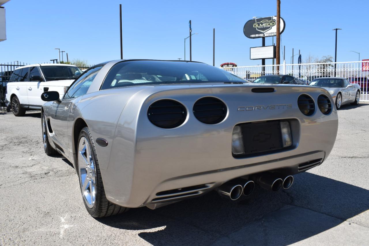 Chevrolet Corvette Coupe 2001
