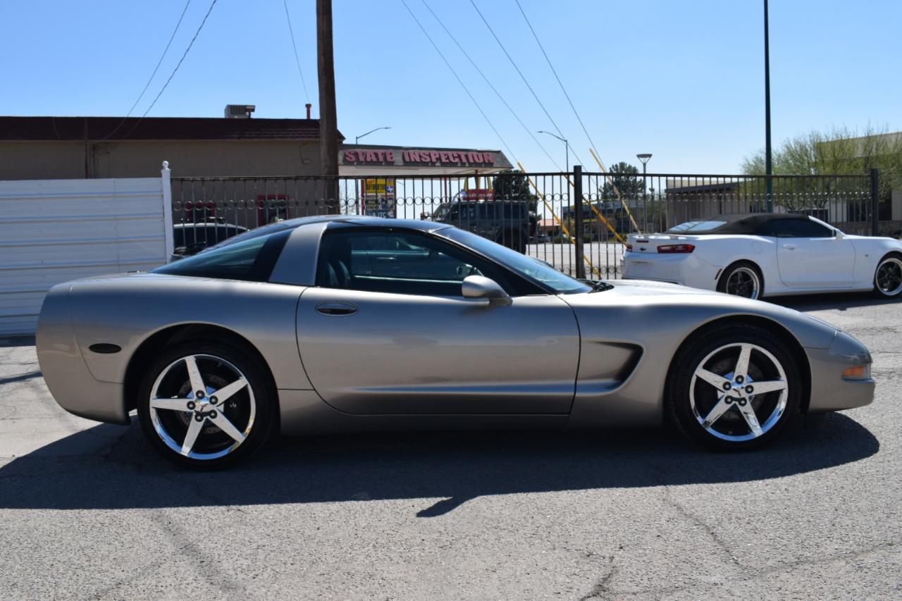 Chevrolet Corvette Coupe 2001