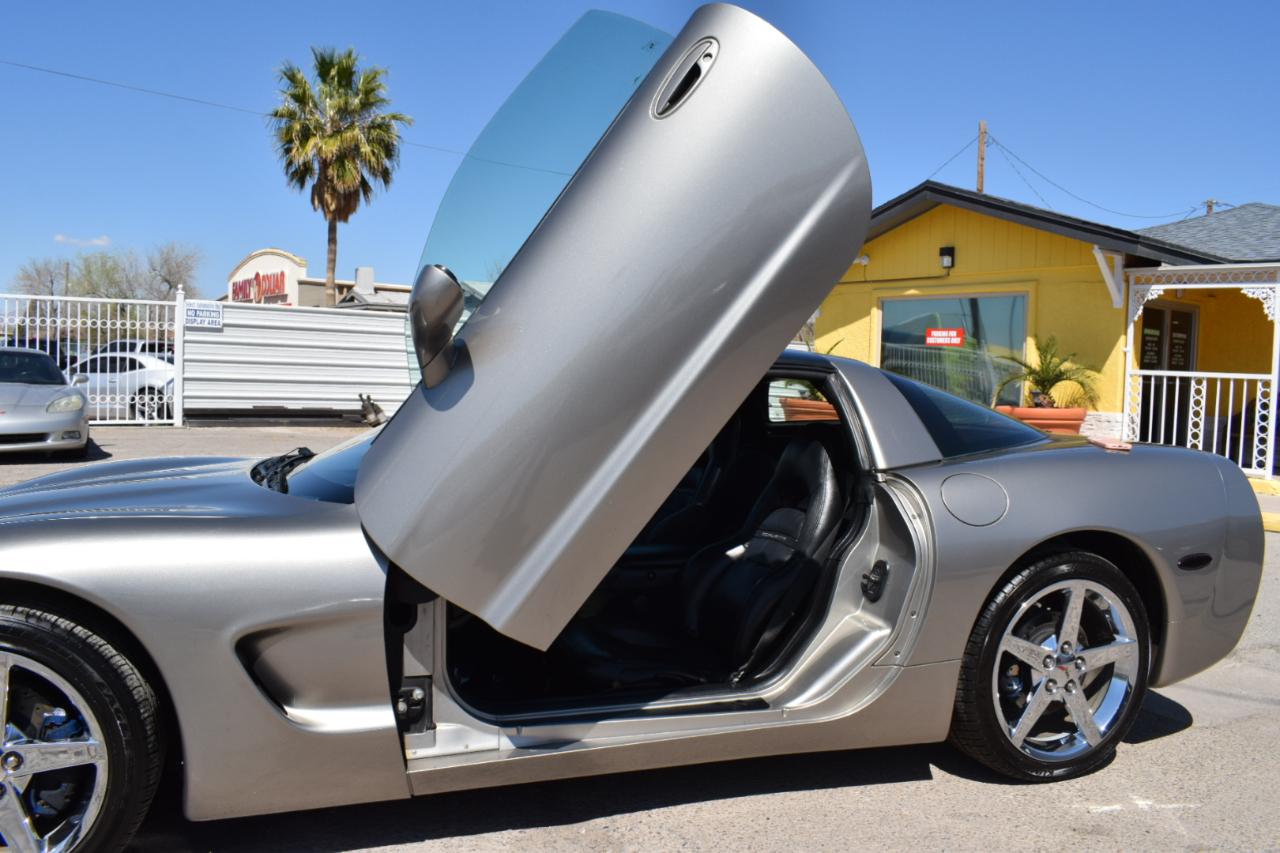 Chevrolet Corvette Coupe 2001