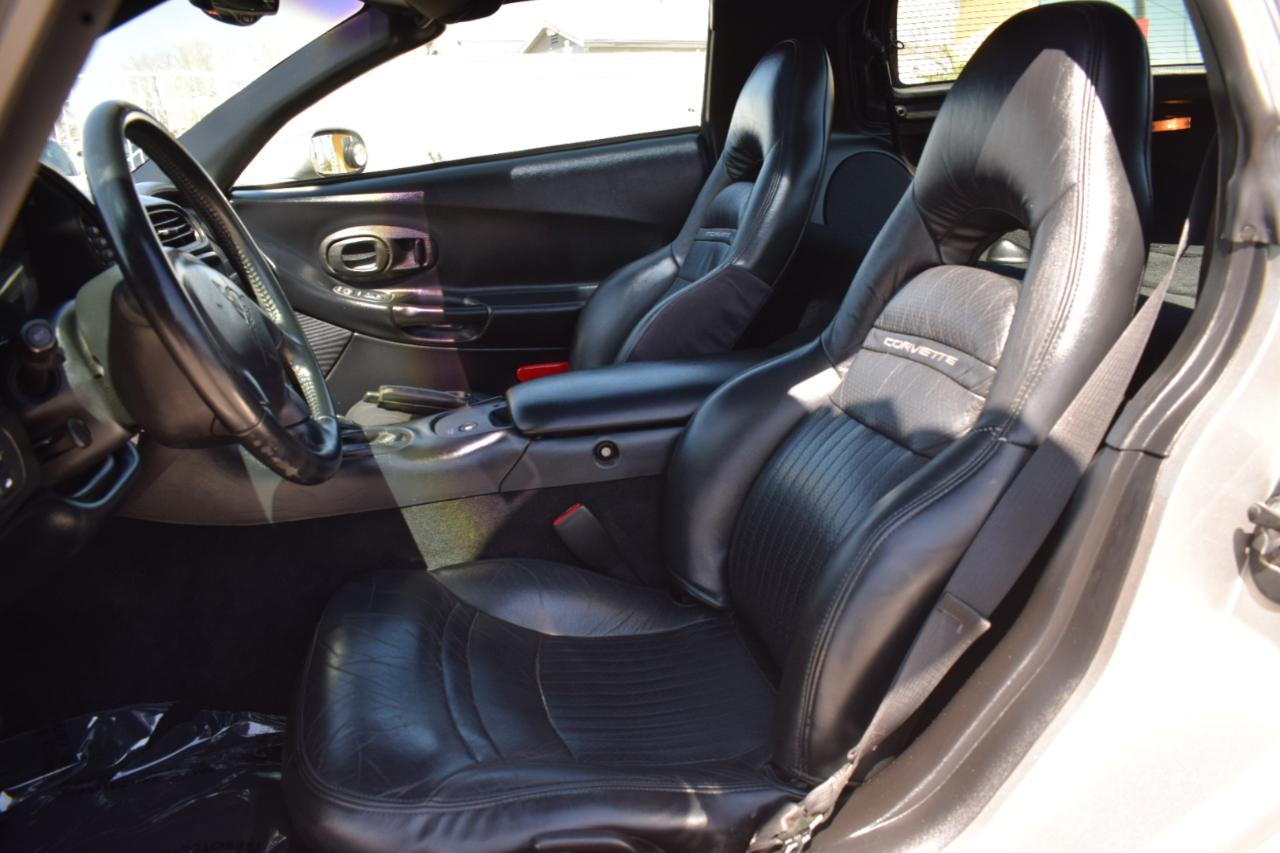 Chevrolet Corvette Coupe 2001