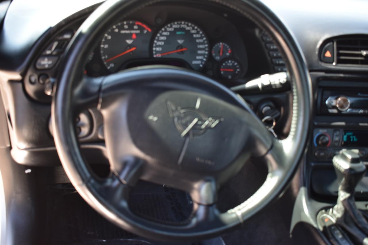 Chevrolet Corvette Coupe 2001