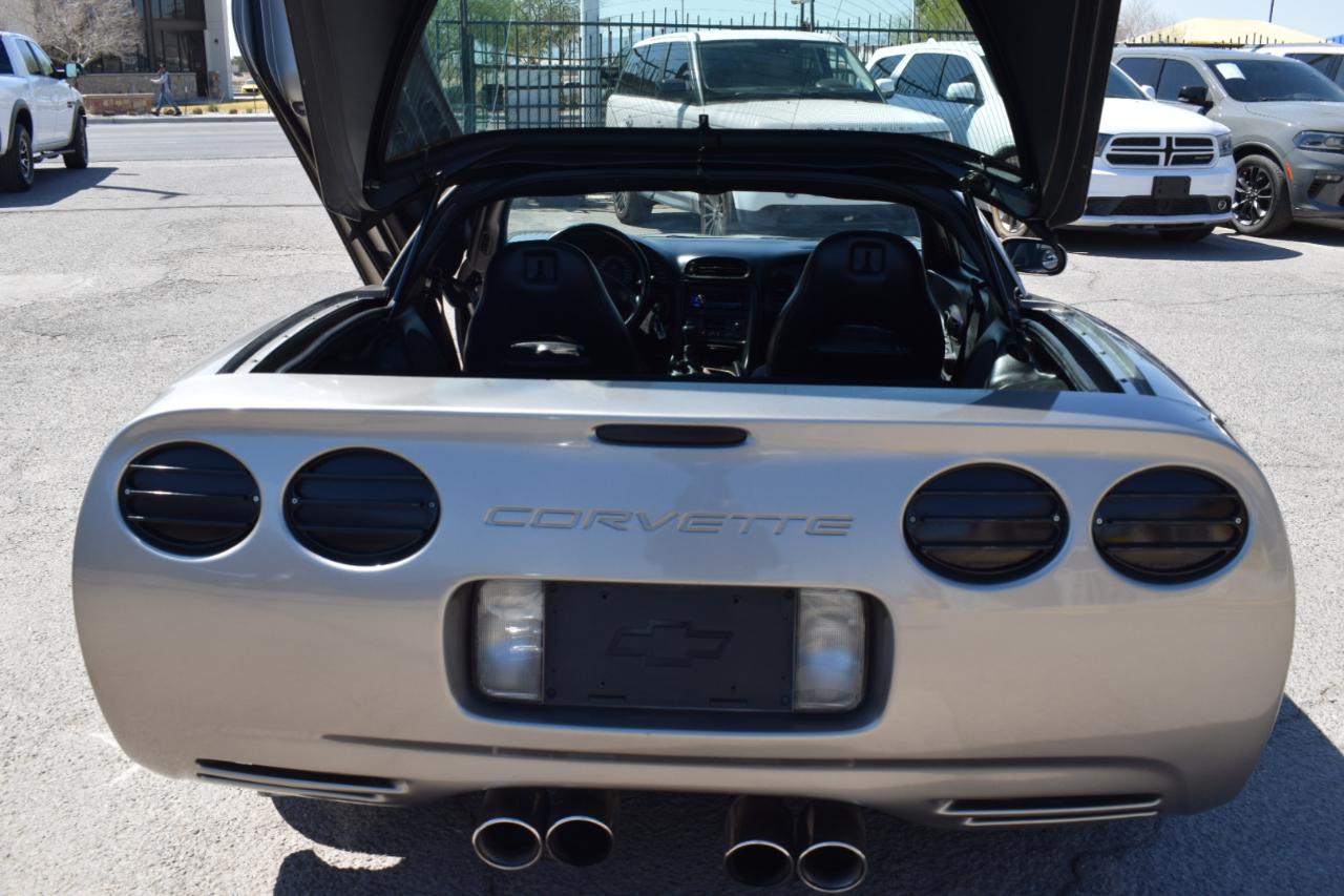 Chevrolet Corvette Coupe 2001