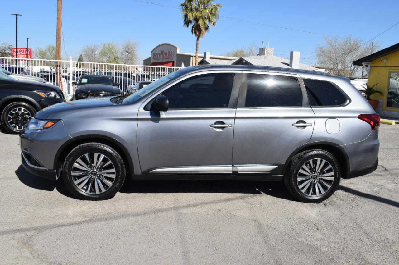 Mitsubishi Outlander ES 2WD 2020