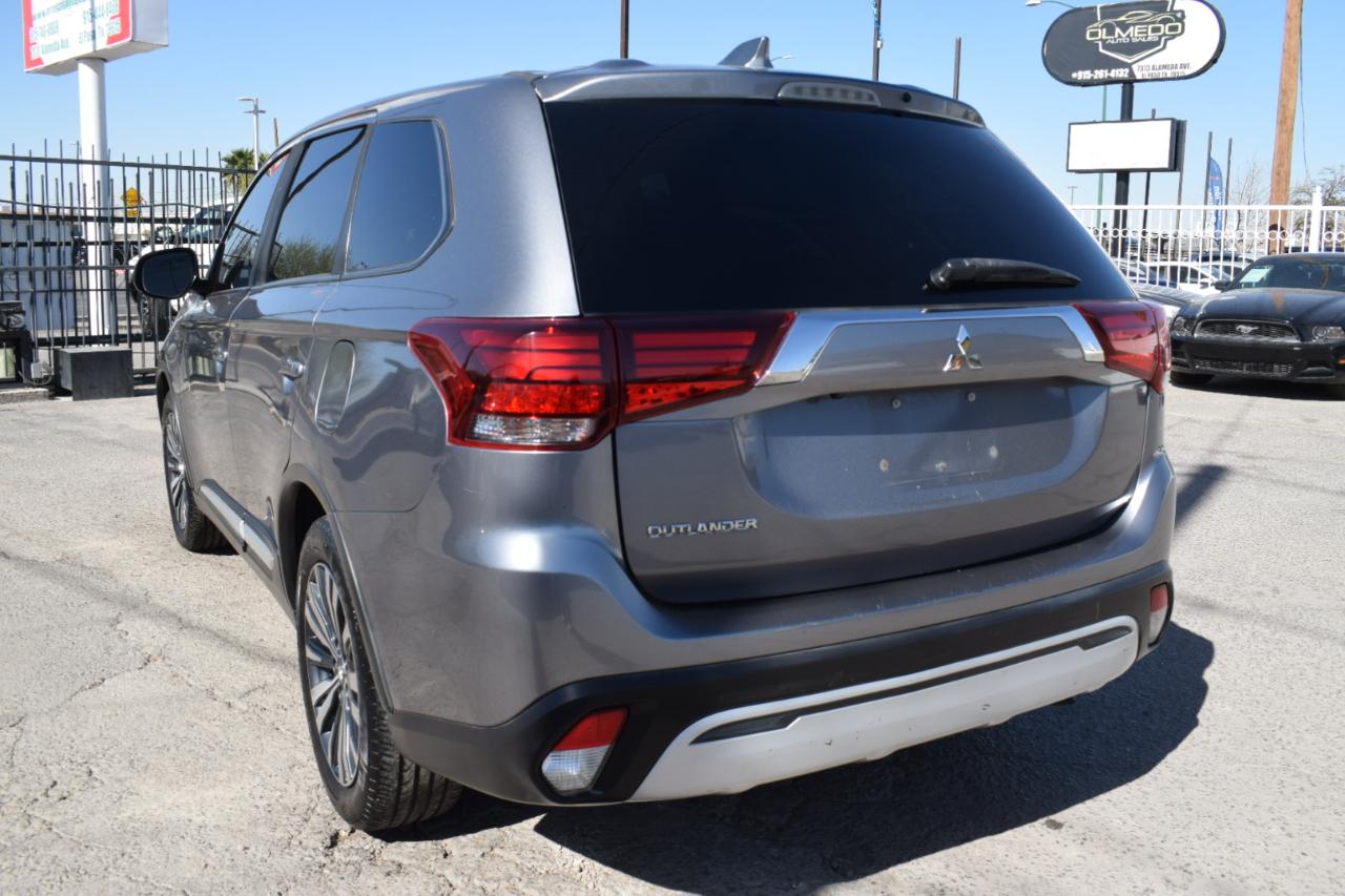 Mitsubishi Outlander ES 2WD 2020