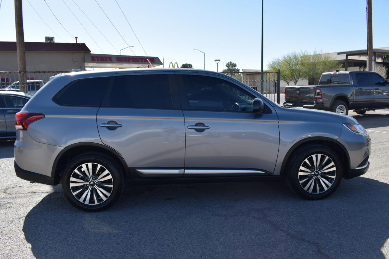 Mitsubishi Outlander ES 2WD 2020