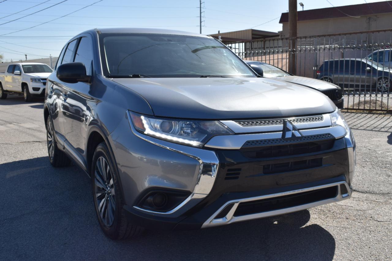 Mitsubishi Outlander ES 2WD 2020