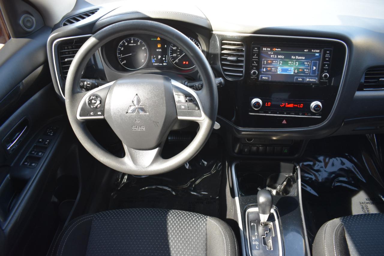 Mitsubishi Outlander ES 2WD 2020