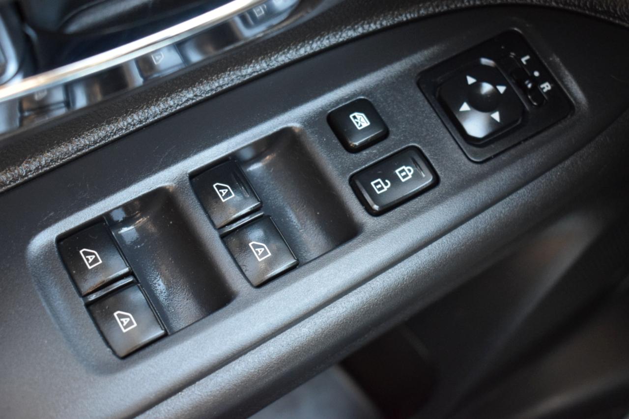 Mitsubishi Outlander ES 2WD 2020