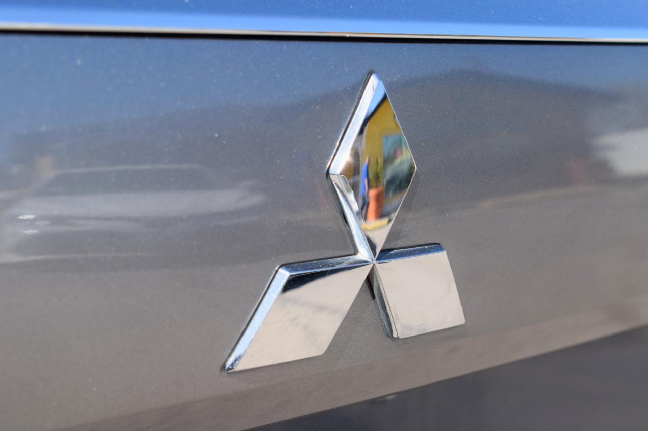 Mitsubishi Outlander ES 2WD 2020