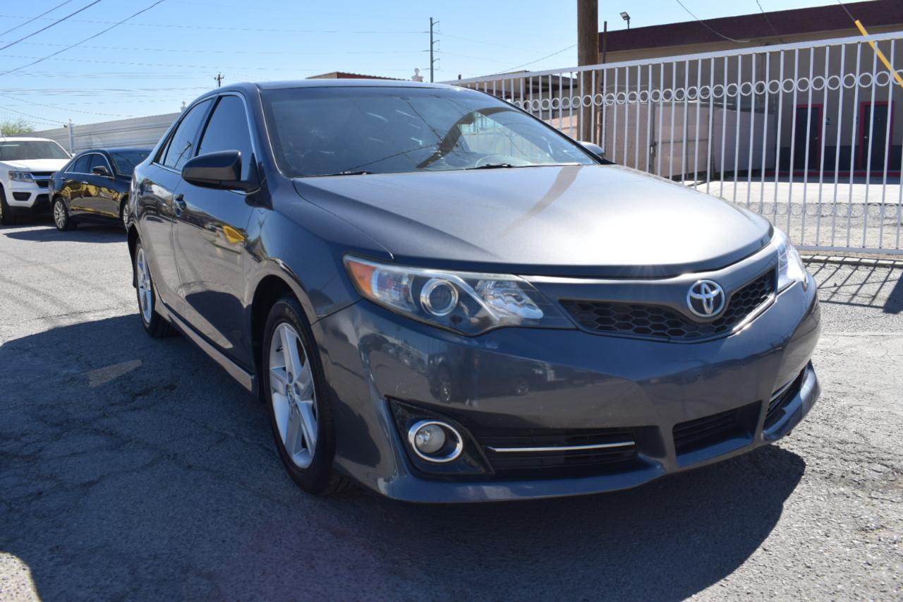 Toyota Camry XLE 2013