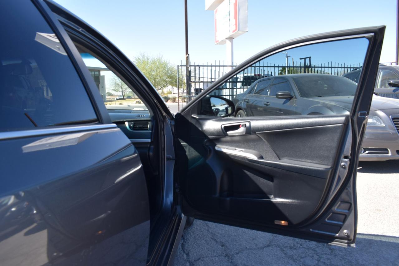 Toyota Camry XLE 2013