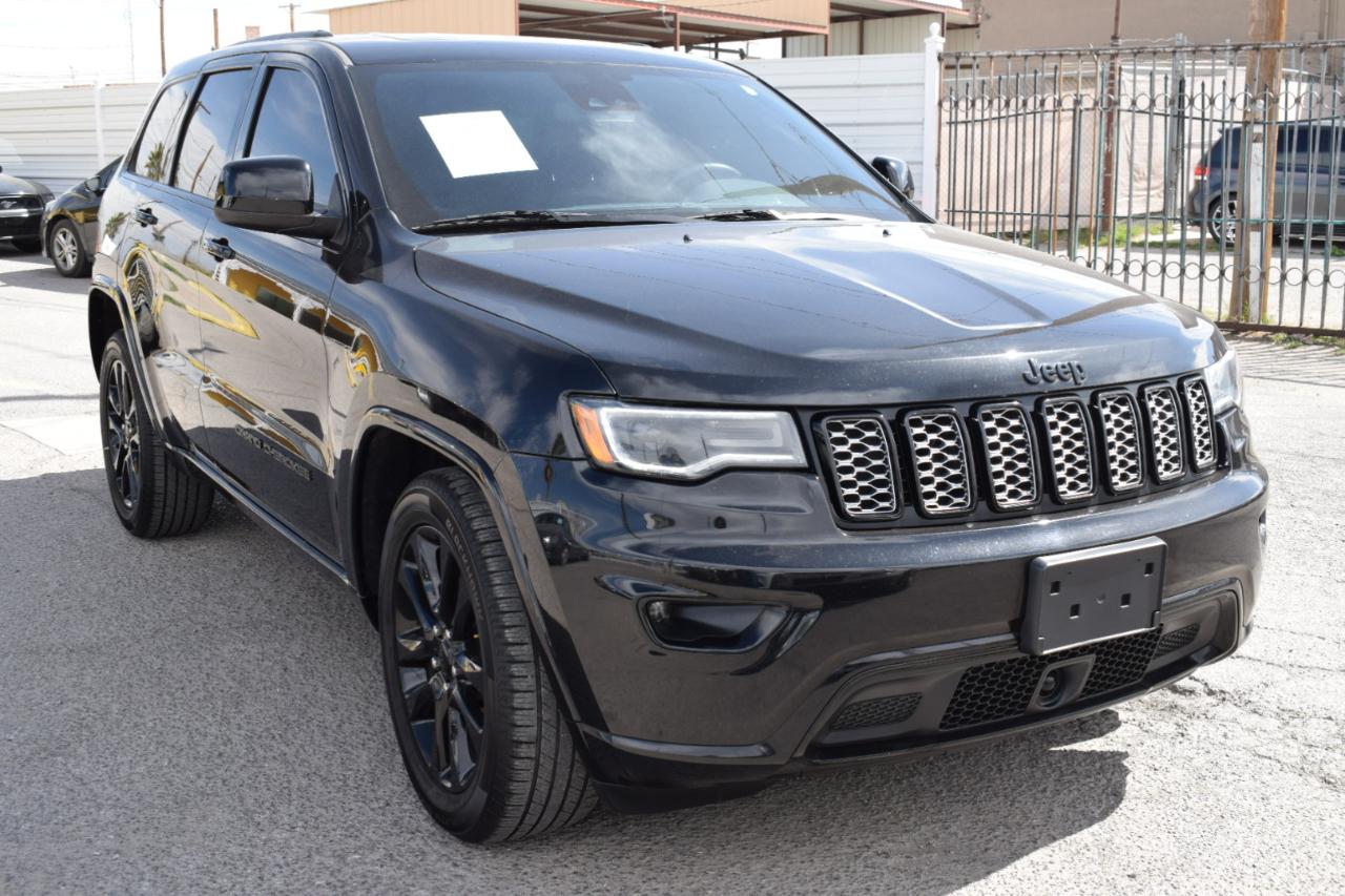 Jeep Grand Cherokee Laredo E 2WD 2021