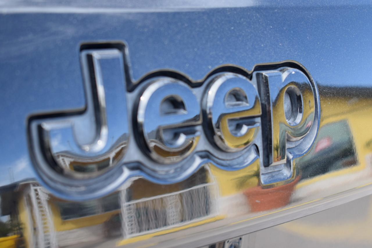 Jeep Grand Cherokee Laredo E 2WD 2021