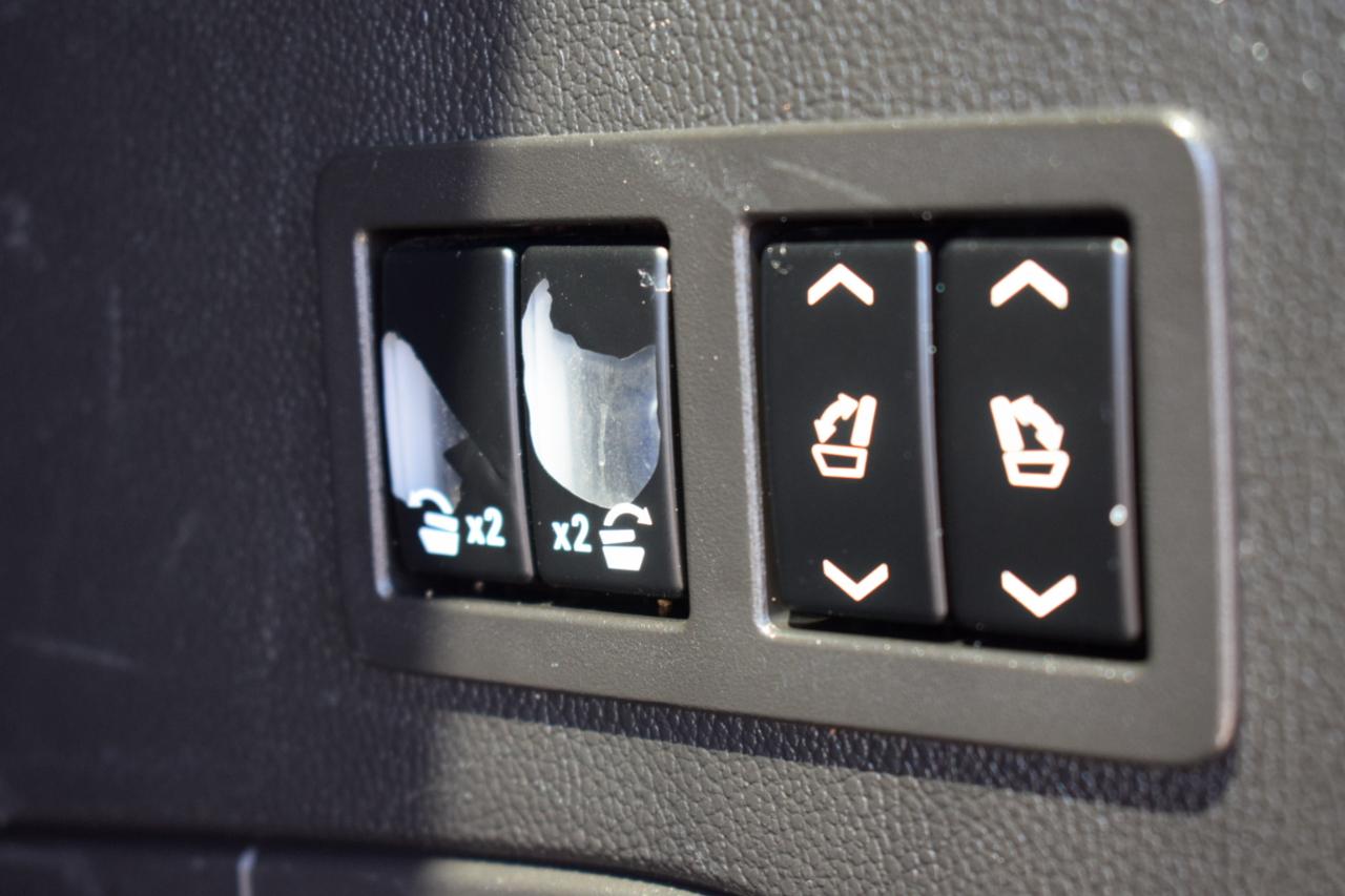 Cadillac Escalade Luxury 2WD 2015