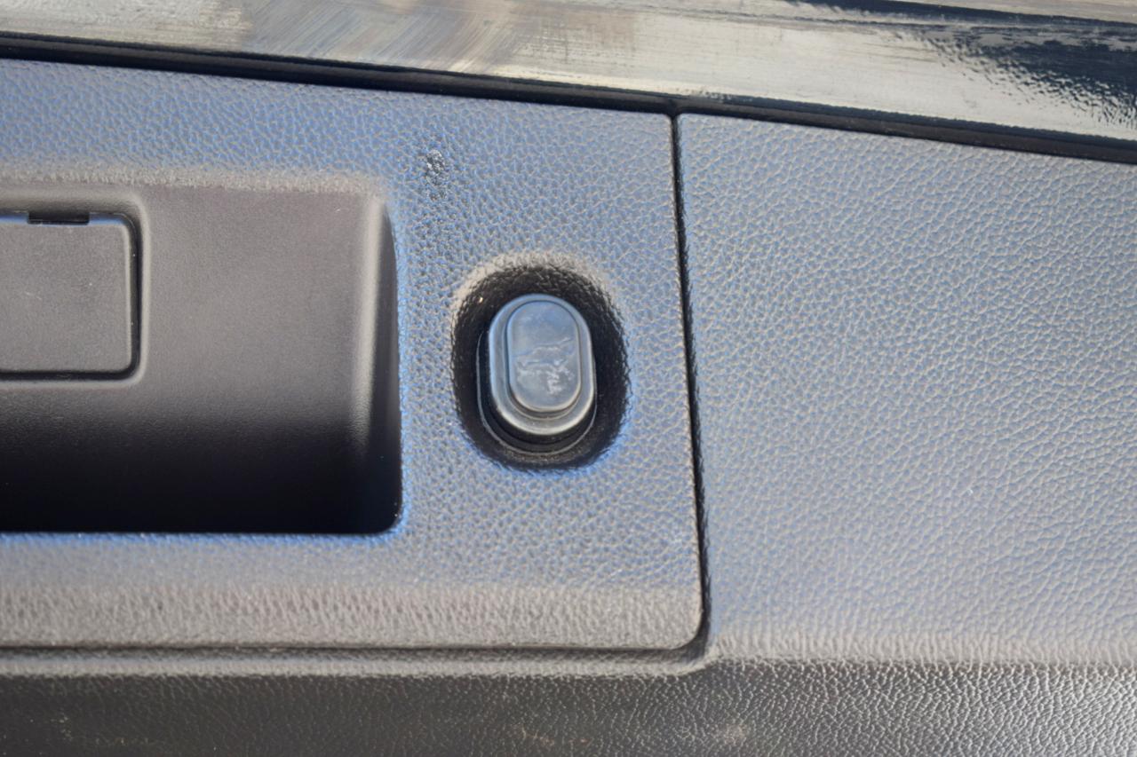 Cadillac Escalade Luxury 2WD 2015