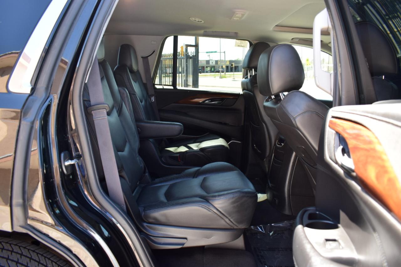 Cadillac Escalade Luxury 2WD 2015