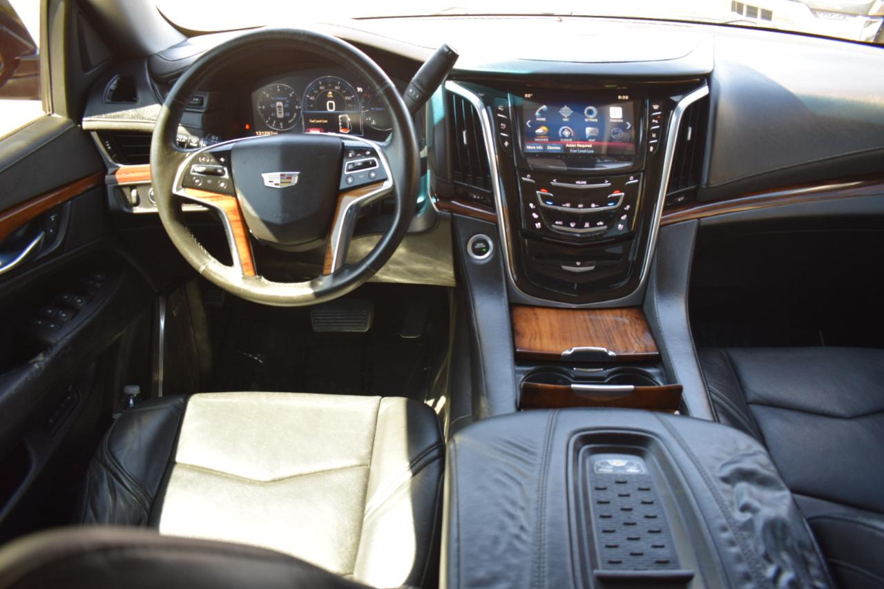 Cadillac Escalade Luxury 2WD 2015