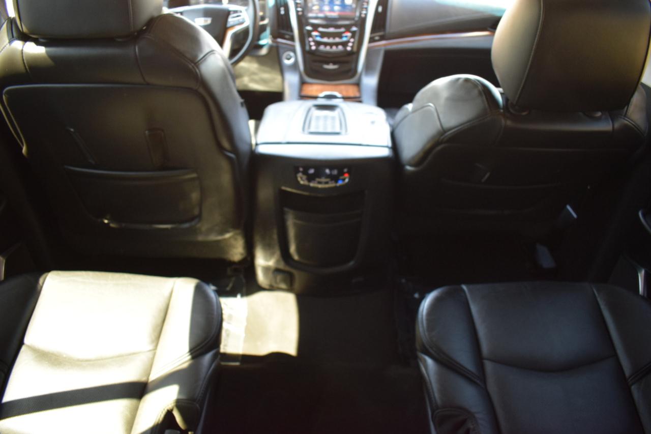Cadillac Escalade Luxury 2WD 2015