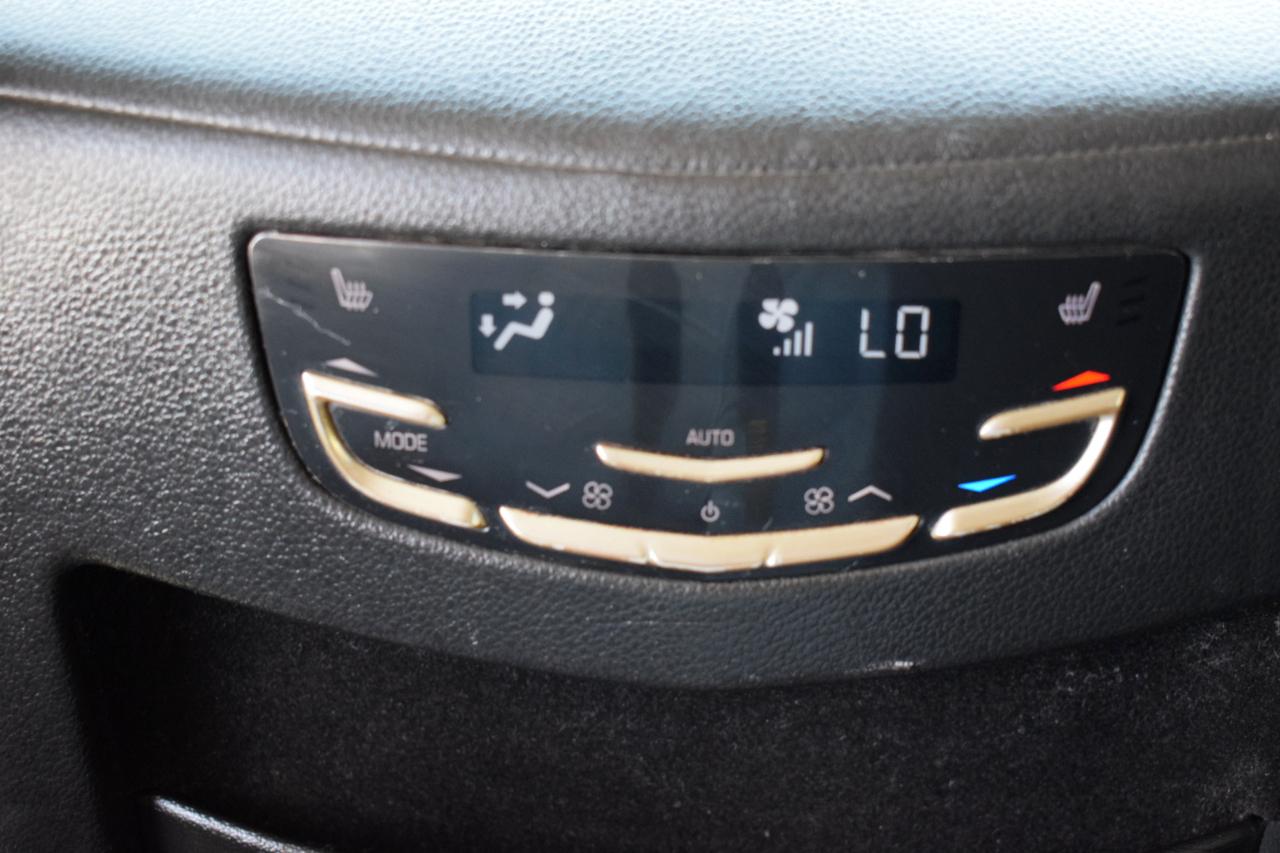 Cadillac Escalade Luxury 2WD 2015